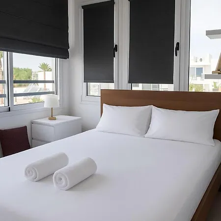 Modern 2br - Near Casino & Mymall - 3km דירה לימסול