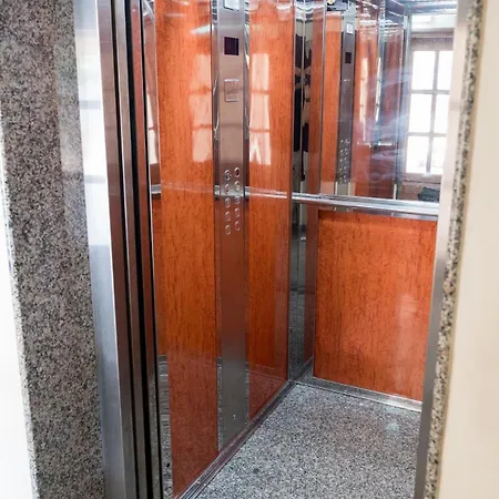 Modern 2br - Near Casino & Mymall - 3km Apartment